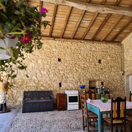 Le Coq En Repos Bed & Breakfast Saint-Sylvestre-sur-Lot Luaran gambar