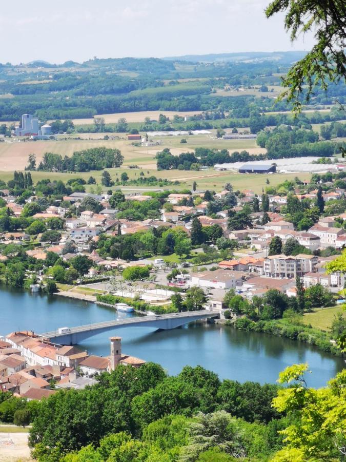 Le Coq En Repos Bed & Breakfast Saint-Sylvestre-sur-Lot Luaran gambar